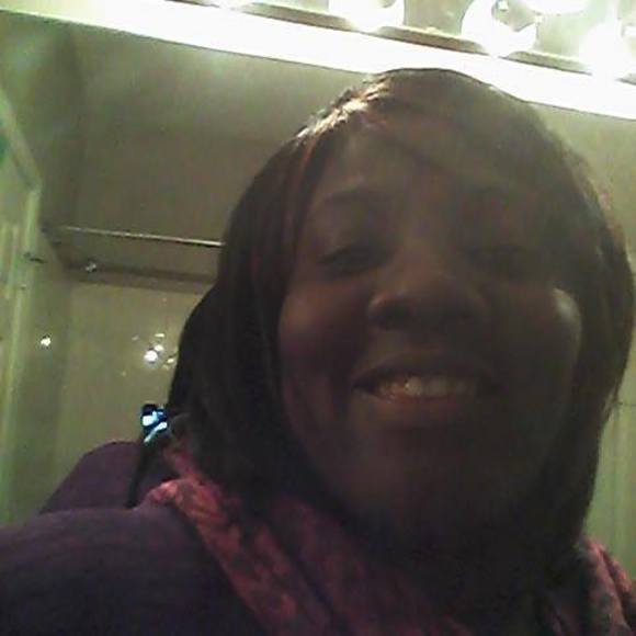 Meet your Posher, Sharon - Picture 1 of 1