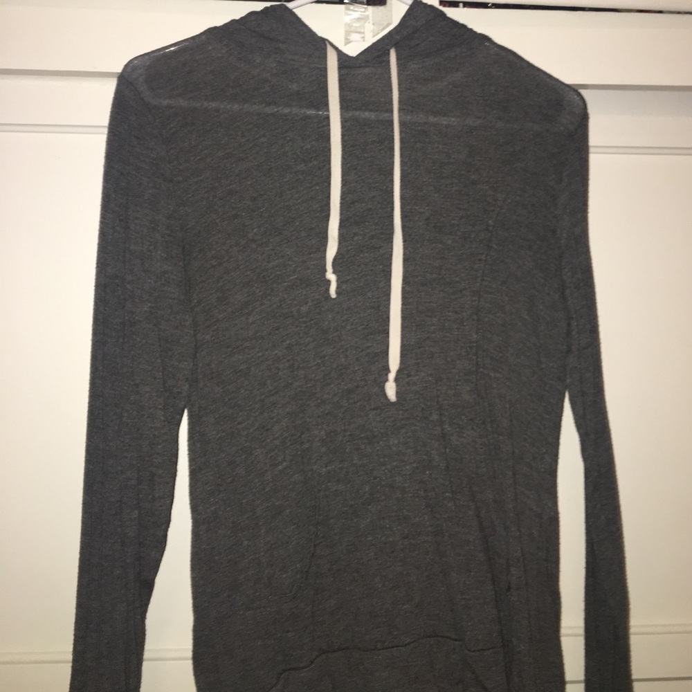 BRANDY MELVILLE GRAY TOP