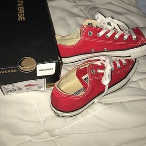 Red Converse NEW Size8