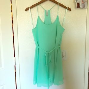 Chiffon tie top (m) sea foam green