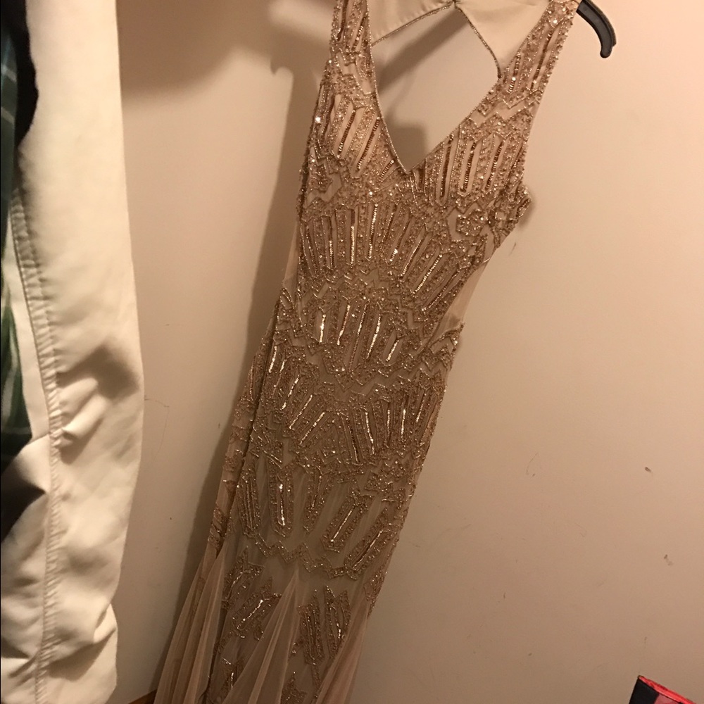 PROM DRESS SIZE 14 UNALTERED mermaid tight fit