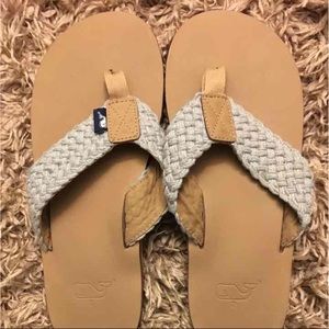 Womens vineyard vines flip flops