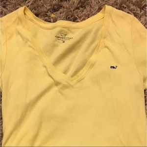 Vineyard vines tee shirt