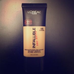 L'ORÉAL infallible pro-matte liquid foundation