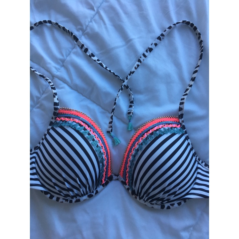 NEW VS SWIM TOP