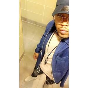 Meet your Posher, Larry