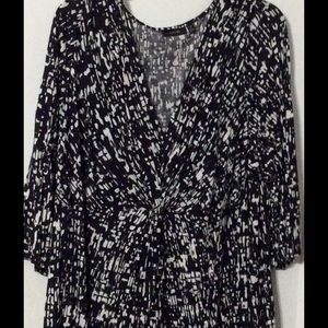 Reduced! V-neck with knotted front detail