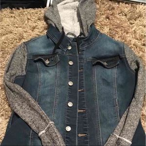 Jean jacket with sweatshirt sleeves