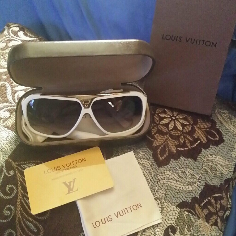 LOUIS VUITTON EVIDENCE SUNGLASSES