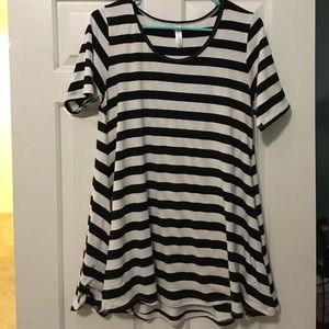 Lularoe Perfect T
