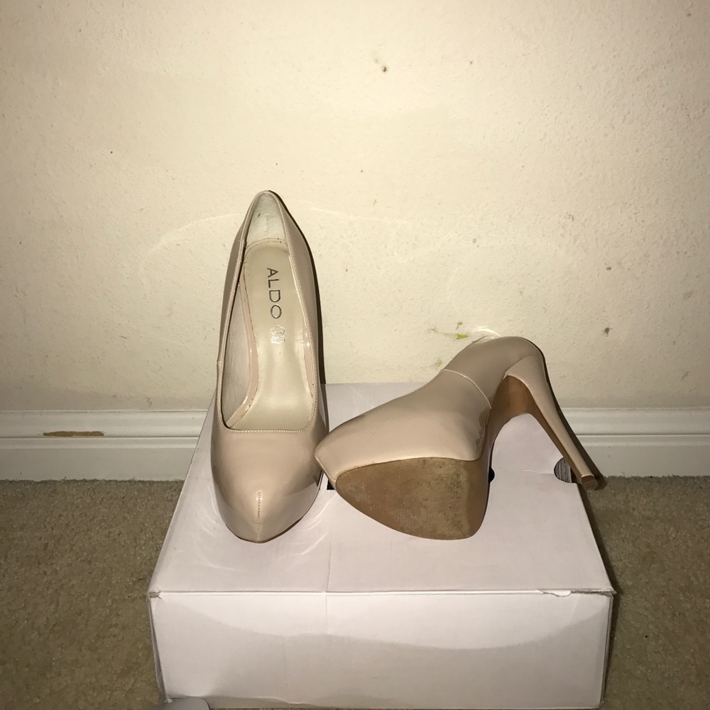 Aldo Shoes - Nude Pumps