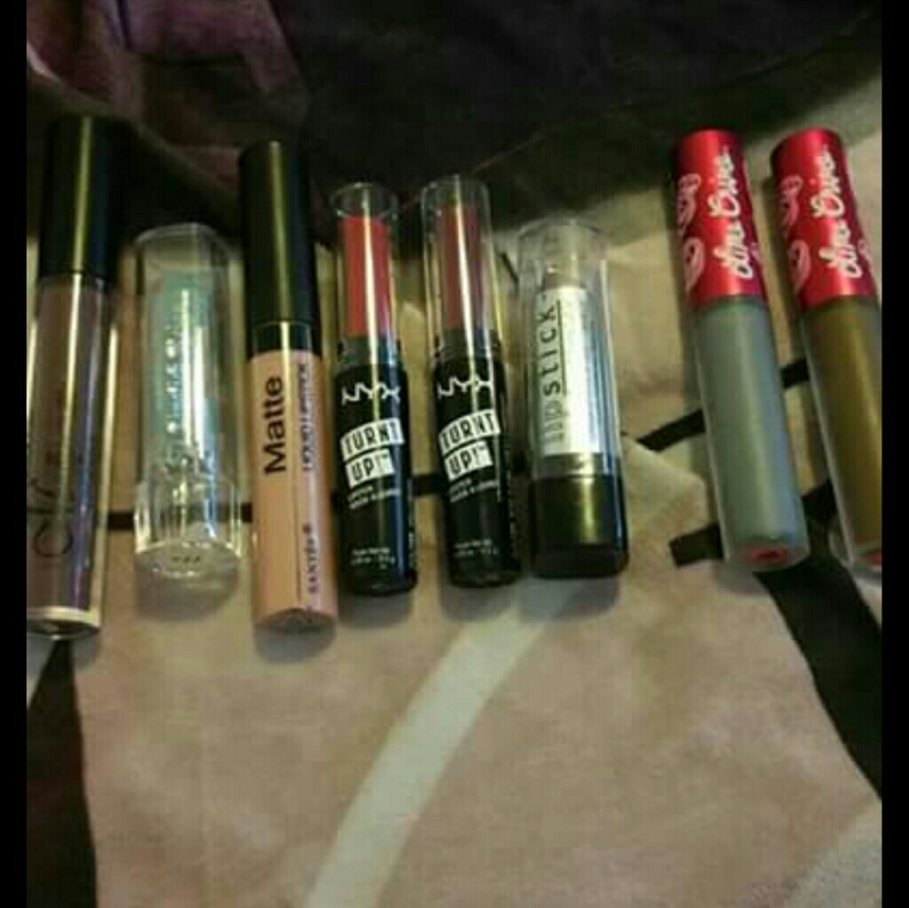 Lipsticks Unused