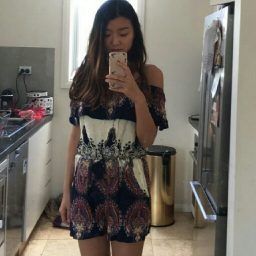 Vintage Print Ruffle Off The Shoulder Romper - Picture 4 of 4