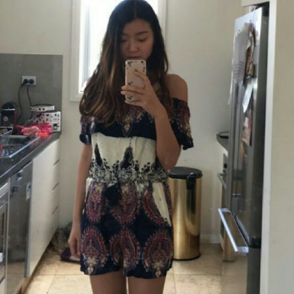 Vintage Print Ruffle Off The Shoulder Romper - Picture 4 of 4