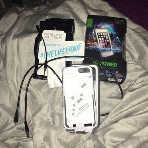 Lifeproof Frë Power Charging case