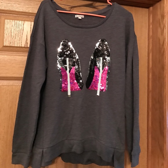 Juicy Couture Tops - Gorgeous juicy sweatshirt
