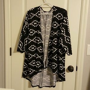 LuLaRoe Lindsay Kimono