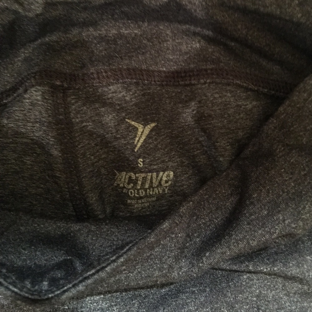 2 pair of compression Capri length leggings - Picture 2 of 2