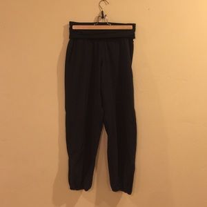 Lulu lemon cropped pants