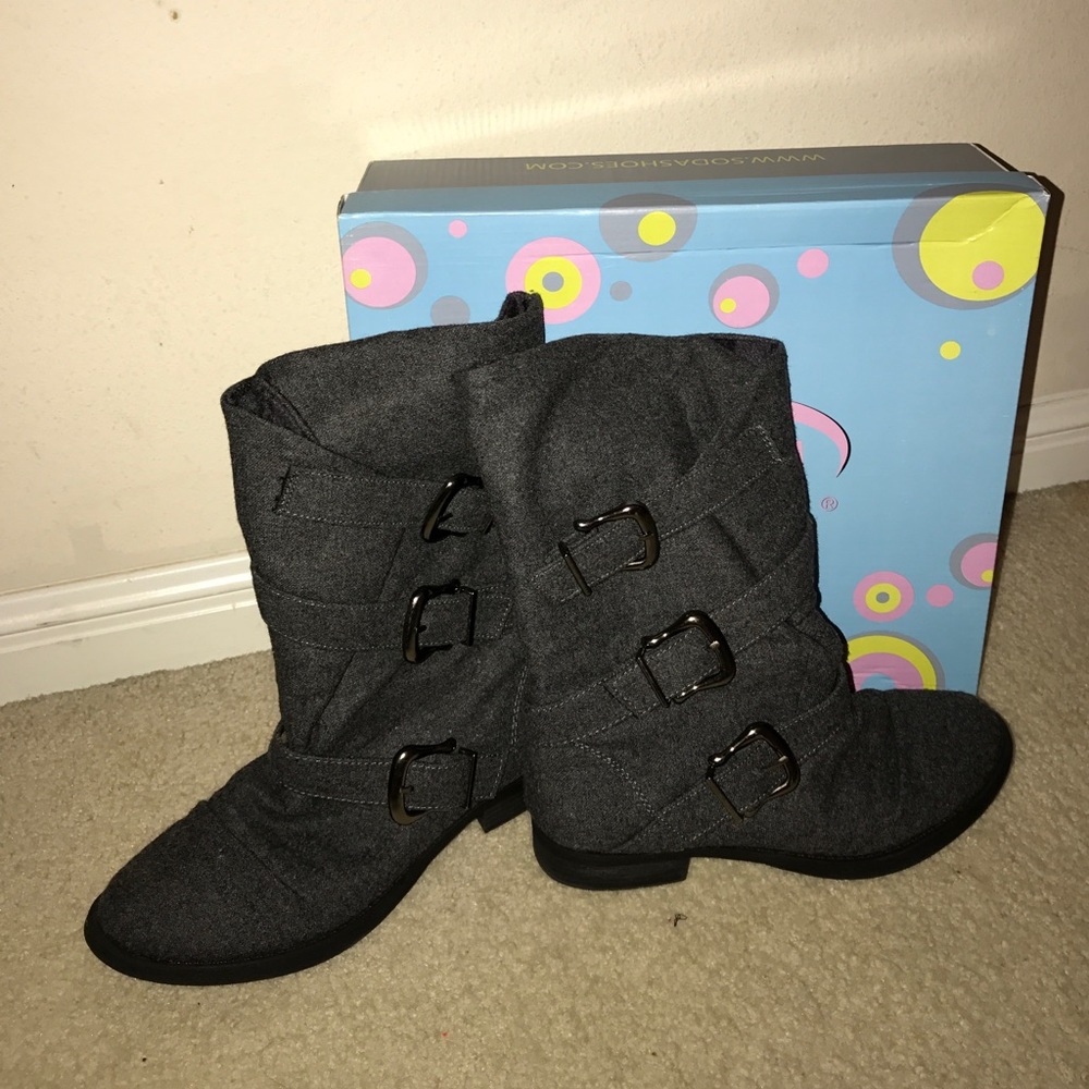 SodaShoes - Gray boots