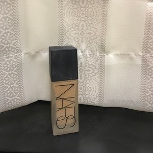 Nars all day luminous foundation