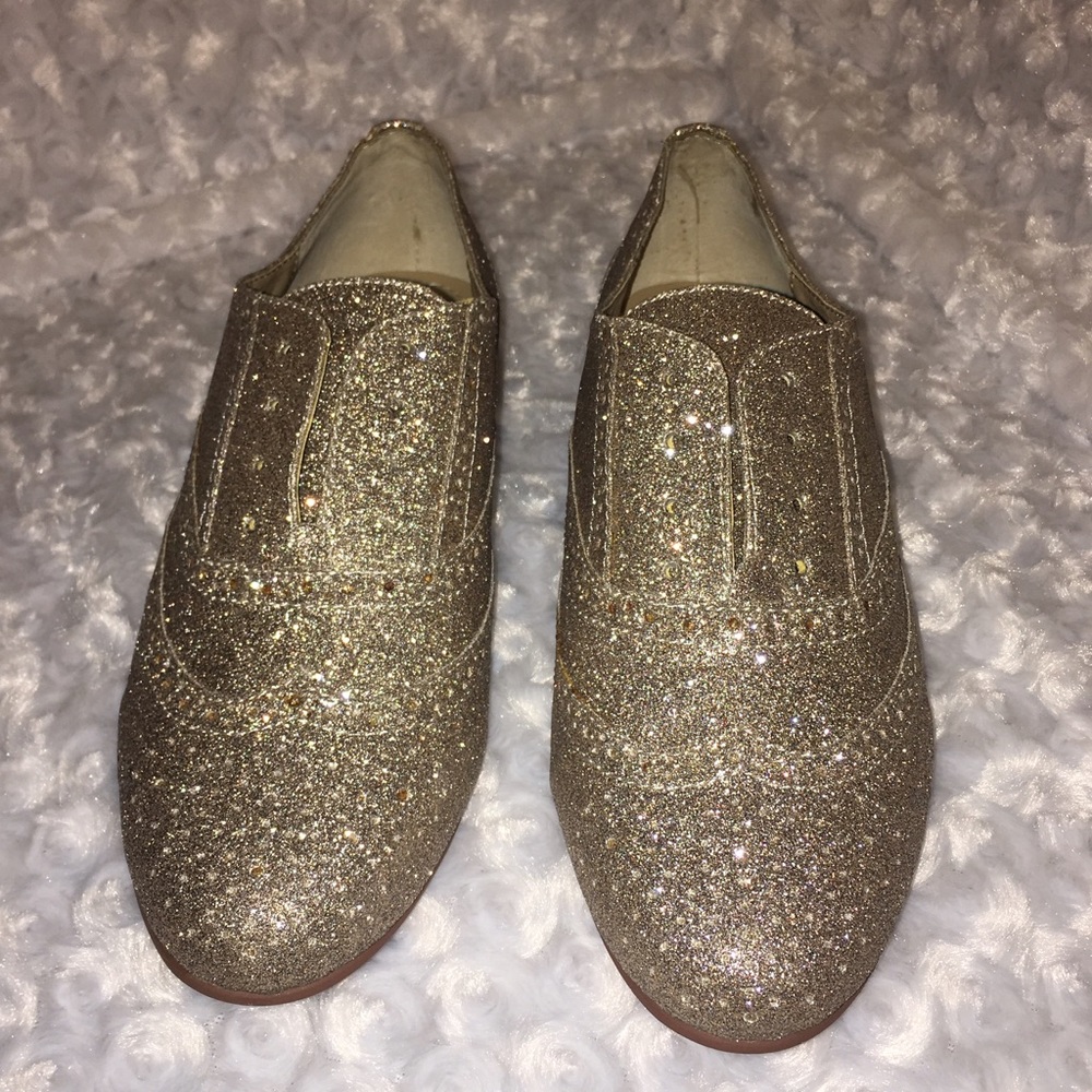Steve Madden glittery gold shoes