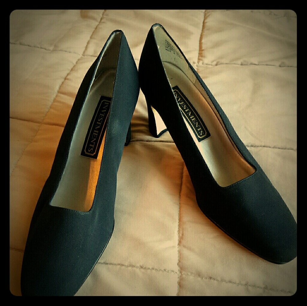 Investments Black Fabric Pumps Size 9