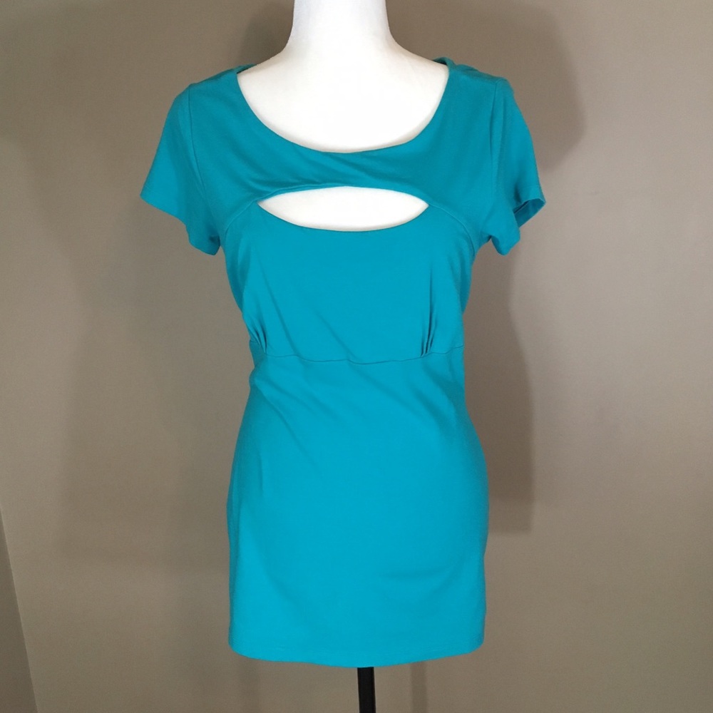 EXPRESS CUT OUT TOP * SO CUTE!! Figure flattering!