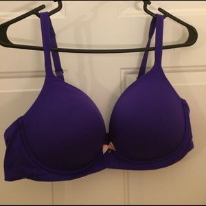 Victoria's Secret Body wireless bra 40C