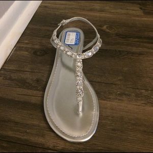 Classy silver sandals with pearls and gems