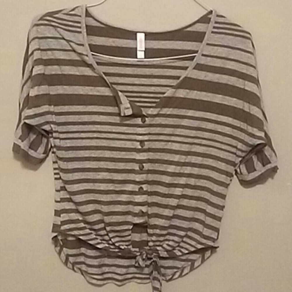 Target Striped keyhole shirt xs