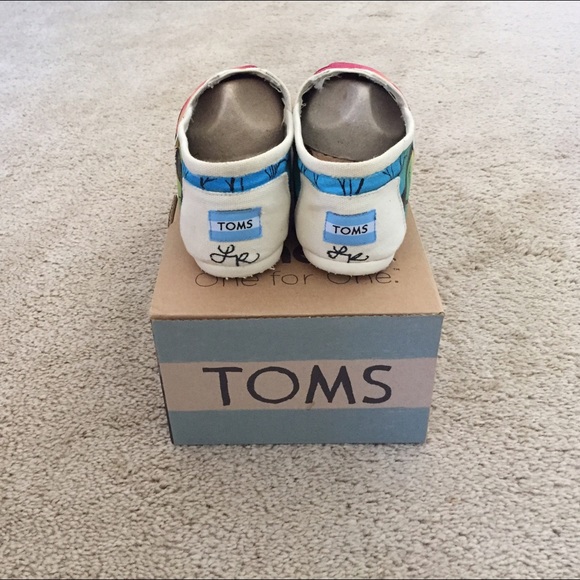 TOMS "Sunset" Shoes - Picture 2 of 4