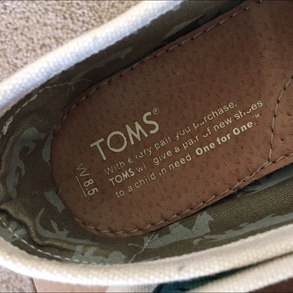 TOMS "Sunset" Shoes - Picture 4 of 4