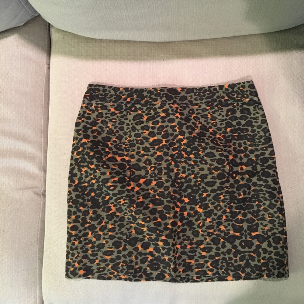 H&M cheetah print skirt