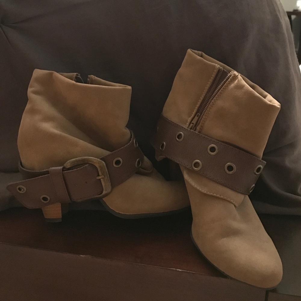Barely worn buckle booties!