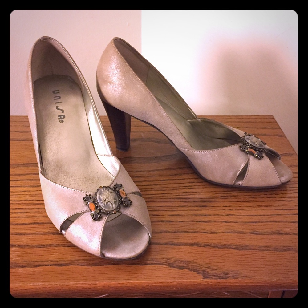 Silvery Taupe Unisa stacked wood heels 9