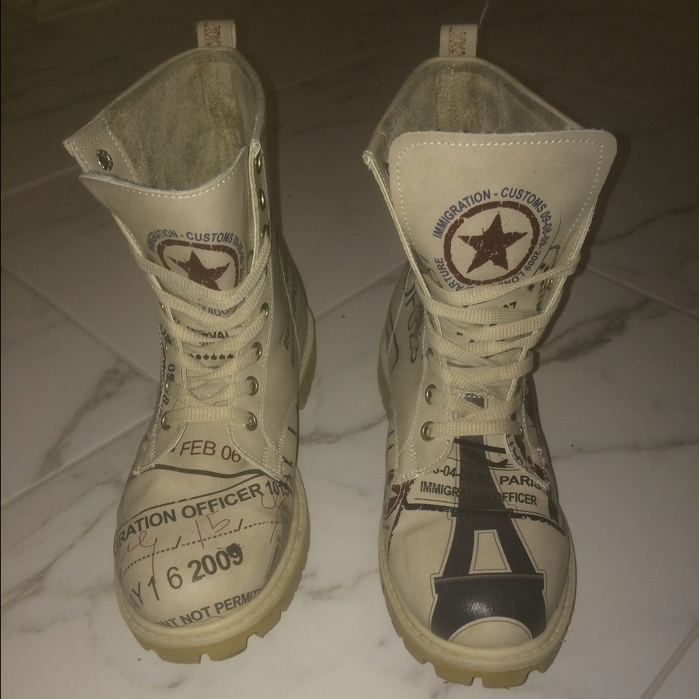 Lace up ankle boots with Passports design