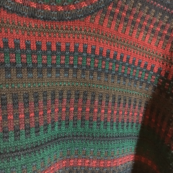 Multi colored men's sweater. Size XL - Picture 2 of 3