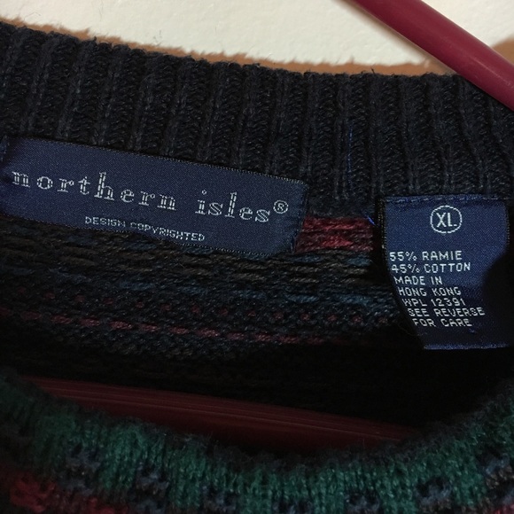 Multi colored men's sweater. Size XL - Picture 3 of 3