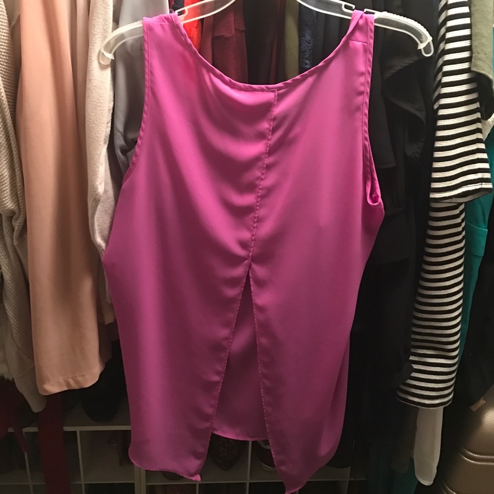 Polyester tank with split back - Picture 3 of 3