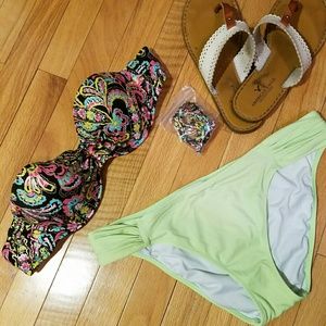 Victoria's Secret bikini and AE sandals