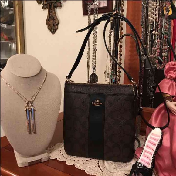Coach Handbags - Coach Signature Black & Brown Crossbody Set🎁💐😍