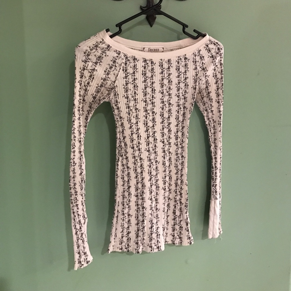 ✨DECREE FLORAL RIBBED BLOUSE✨