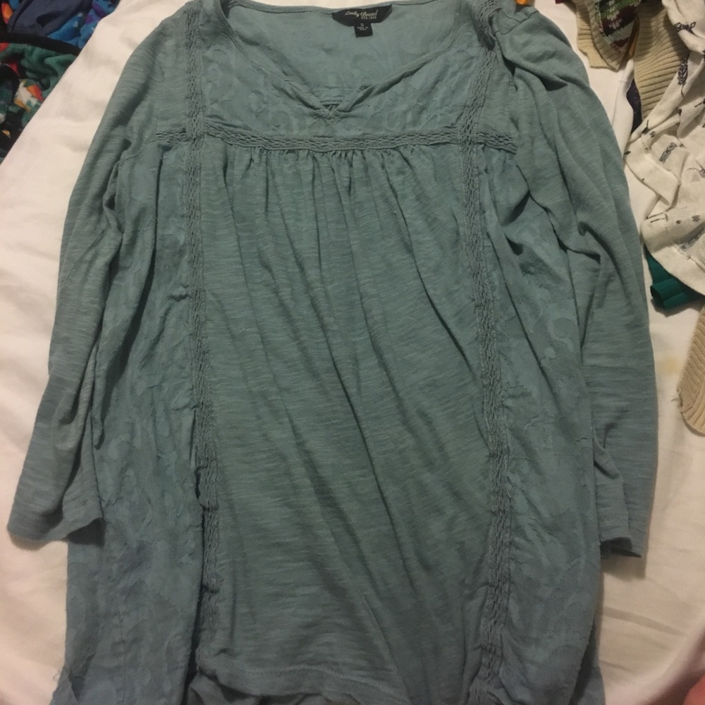 Quarter sleeve blue shirt