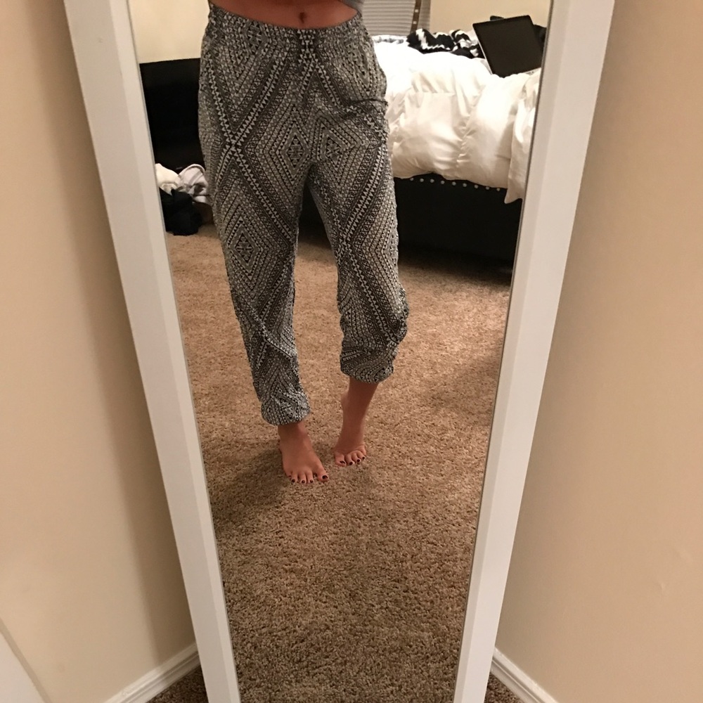 LIKE NEW AREO TRIBAL PRINT JOGGERS SWEATPANTS