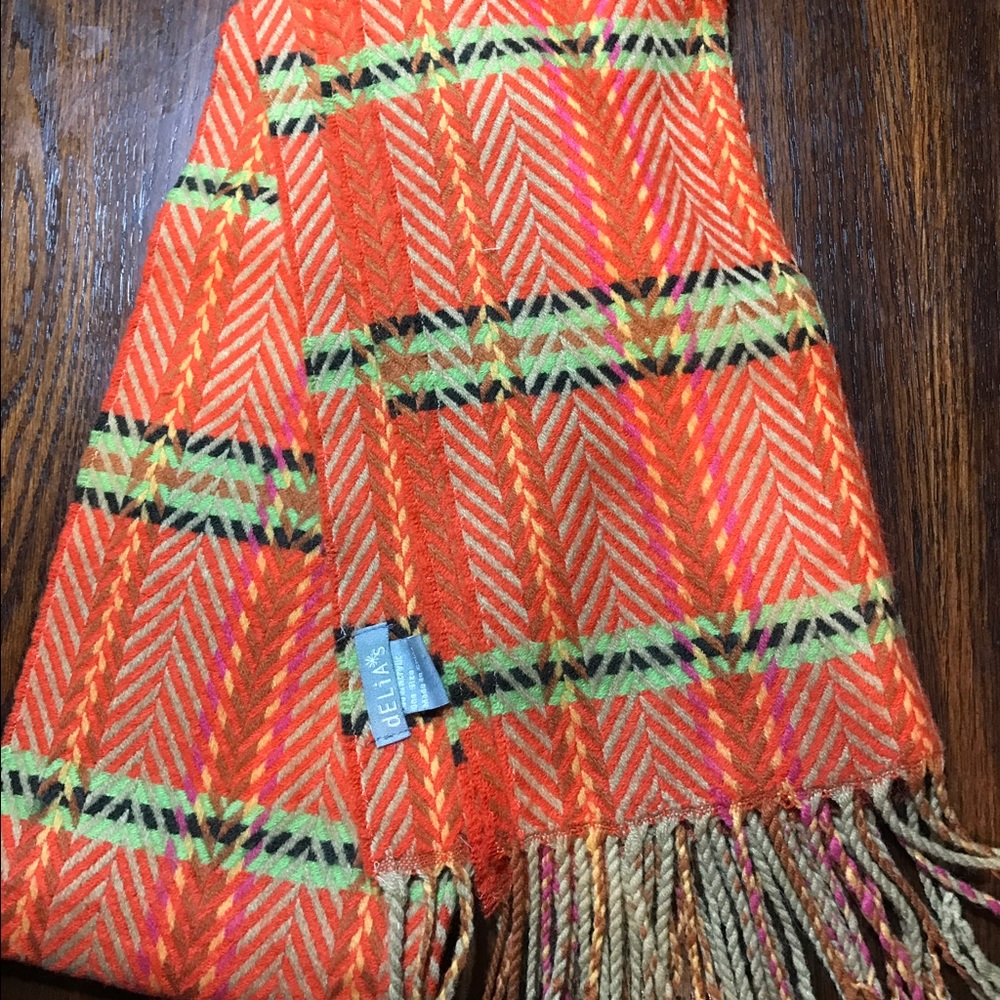 Lightweight scarf