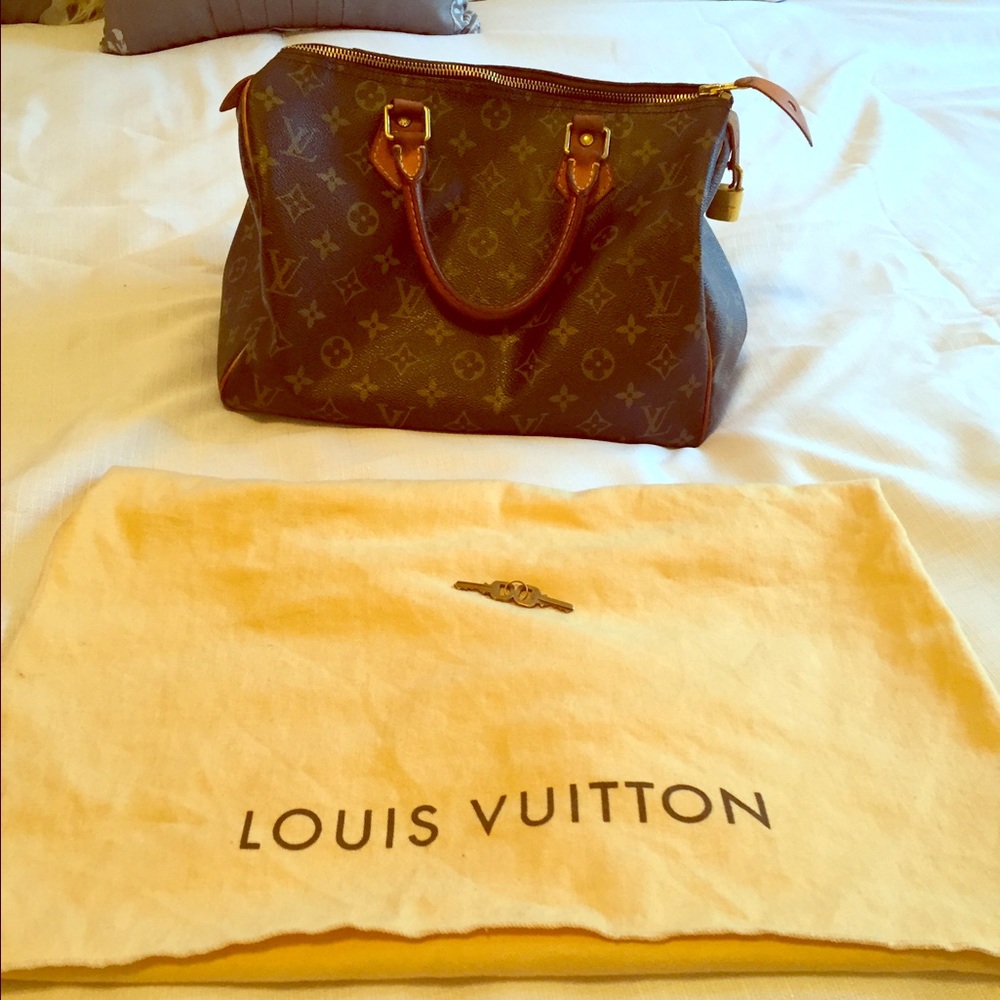 Authentic Louis Vuitton speedy 30