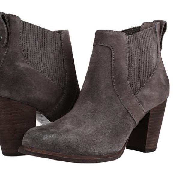 UGG Shoes - NWT Ugg Cobie II Boot - gray suede - 9.5
