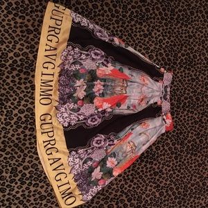 A very cute never worn skirt