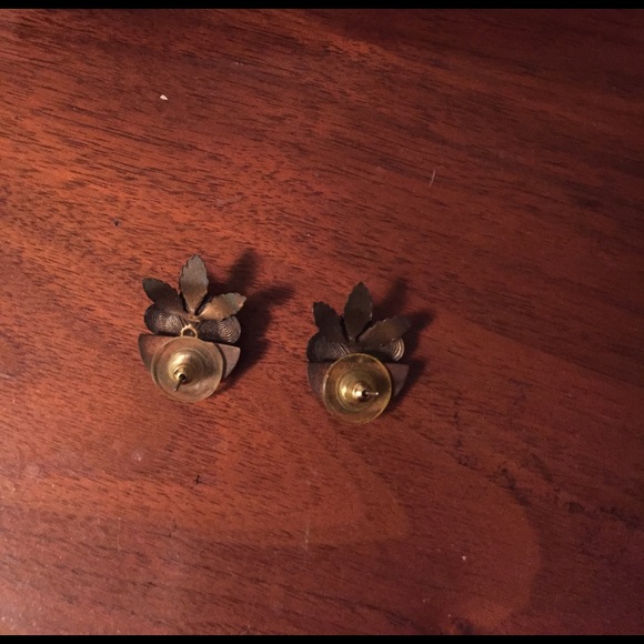 Earrings - Picture 2 of 3